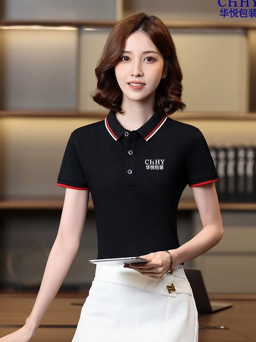 餐饮服务员工装怎么选才不显土?酒店前厅t恤定制避坑指南